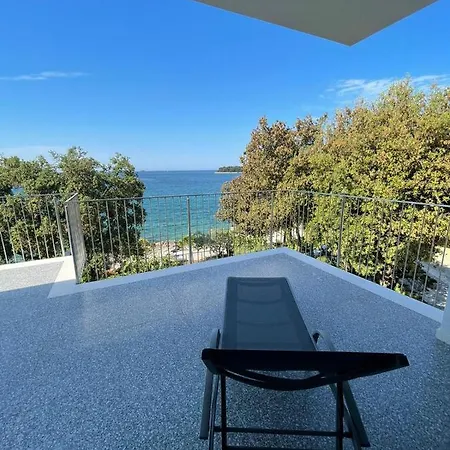 Buric House - M - 95m2 And 54 M2 Terrace Rovinj